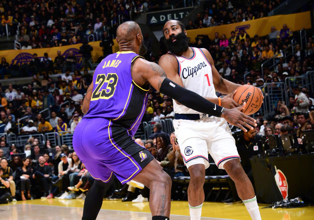 东契奇关键节点逆转，FPX带队取胜！